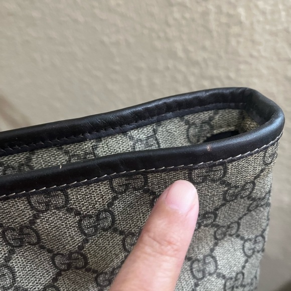 GUCCI GG SUPREME MONOGRAM TOTE - Picture 10 of 16